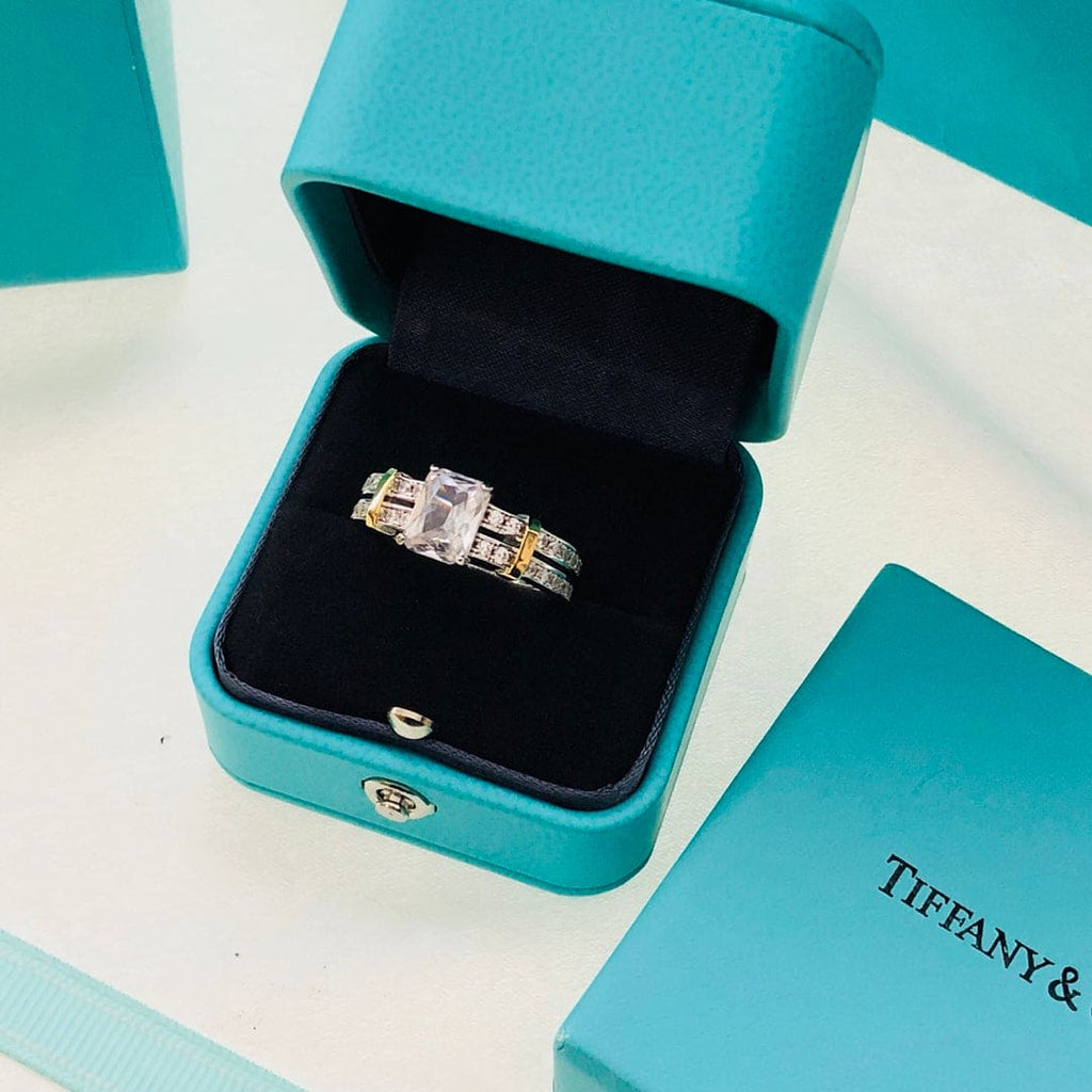 18K Tiffany Diamonds Ring